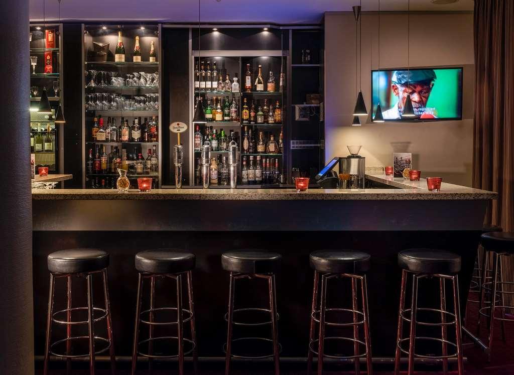 Essential By Dorint Essen Hotell Restaurang bild